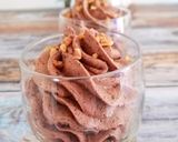 Une image de l'étape 1 de Mousse au chocolat rapide sans œufs.