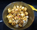 A picture of step 6 of Paneer tikka toast.