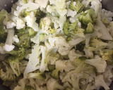 Foto del paso 1 de la receta: Ensalada de brócoli y coliflor
