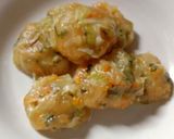 Foto langkah ke 4 dari resep Bola-bola sayur tapioka.