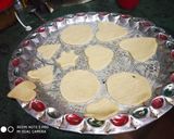 A picture of step 4 of Sindhi Dal Pakwan.