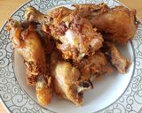 Foto langkah ke 2 dari resep Simply Chicken Ginger Garlic.