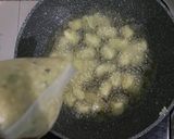 Foto langkah ke 5 dari resep Bola-bola Kentang Keju.