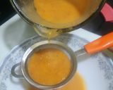 A picture of step 6 of Tomato carrot soup with croutons.