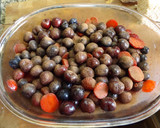 Foto del paso 3 de la receta: Crumble de cerezas, arándanos y fresas con avena