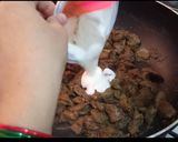 A picture of step 5 of Kaleeji Bun.