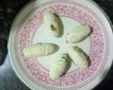 A picture of step 3 of Paneer Roll.
