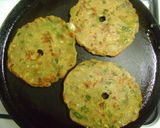 A picture of step 8 of Spinach Thali Peeth.