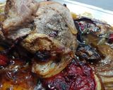 Foto del paso 4 de la receta: Cabeza de cerdo al horno asado en su propio jugo y verduras con patata