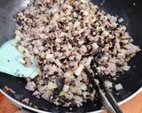 A picture of step 4 of Pan-Fried Rice Noodles with Stir-Fried Meat.
