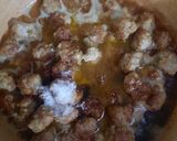 Foto langkah ke 2 dari resep Bola-Bola Daging Bumbu Kecap.