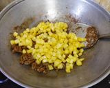 Foto langkah ke 3 dari resep Tumis Kentang Daging Sapi Giling.