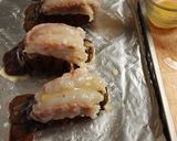 A picture of step 1 of Connecticut Lobster Rolls.