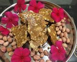 A picture of step 6 of Peanuts chikki.