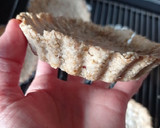 Foto del paso 4 de la receta: Tartaletas veganas saludables de coco 🥥 y frutas 🍓🫐🍃