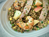 Ensalada de lentejas con manzana y gambones