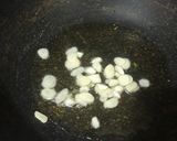 A picture of step 2 of Chicken tikka spaghetti.
