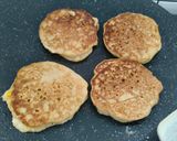 Foto langkah ke 5 dari resep Banana Pancake Tanpa Telur.