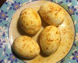 A picture of step 2 of Egg Hara Masala.