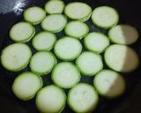 Foto del paso 1 de la receta: Rolls fríos de zucchini con relleno de atún