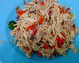 Foto langkah ke 6 dari resep Ayam suir sambal matah Bali.