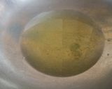 A picture of step 1 of Sattu halwa.
