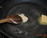 عکس مرحله 3 از دستور نان سوخاری عسلی