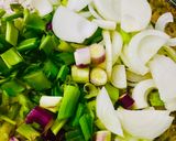 Foto del paso 2 de la receta: PASTEL DE PAPAS, BRÓCCOLI Y CEBOLLAS🥔🧅🥦🧅🥔🥘🍲🥘🤩👏❤️