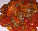 Foto del paso 4 de la receta: Carne de zancarrón con pimientos del piquillo