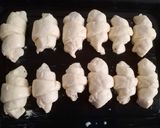 A picture of step 7 of Easy Chocolate Croissant.