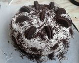 Φωτογραφία βήματος 4 της συνταγής Cookies 'n' cream σοκολατένιο κέικ
