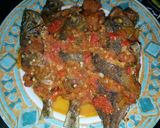 Foto langkah ke 5 dari resep Ikan Ekor Kuning Goreng Sambal Tomat.