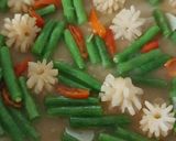 Foto langkah ke 3 dari resep Tumis buncis cumi.