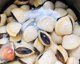 Hình bước làm 1 của món Canh Nghêu nấu mẻ