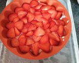 Une image de l'étape 7 de Bavarois aux fraises 🍓 coeur aux fruits rouges 😋.