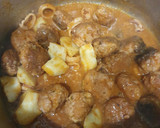 Foto del paso 4 de la receta: Albóndigas con tomate y calamar