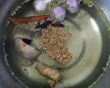 A picture of step 1 of Mac chicken oats meal soup.