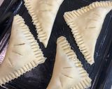 Foto langkah ke 5 dari resep Beef & cheese puff pastry.