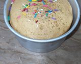 A picture of step 2 of Vanilla Bento/Mini Cake.