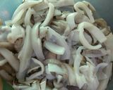 Foto langkah ke 1 dari resep Cumi goreng krispi mudah sekali.