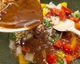 Foto langkah ke 6 dari resep Tumis Ayam Paprika.