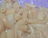 Foto langkah ke 1 dari resep Macaroni pasta pedas manis.