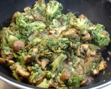 Foto del paso 10 de la receta: Salteado de Brócoli y Champiñones con Chistorra