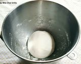 A picture of step 6 of Bánh Dầy with Mung Bean Filling.