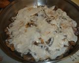 Foto del paso 8 de la receta Lonchas de pollo, champiñones y salsa de bechamel