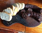 Foto del paso 2 de la receta: ¡Achuras en hinojo! "Mollejas al vino con papas, perejil y huevo"