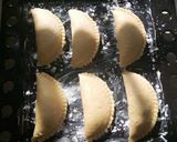 A picture of step 4 of Baked Meat pie.