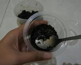 Foto langkah ke 1 dari resep Oreo Dessert Cup.