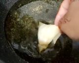 A picture of step 8 of Beef samosas.