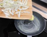Une image de l'étape 4 de Tartelettes feuilletées au Roblechon ou Maroilles ou Camembert...